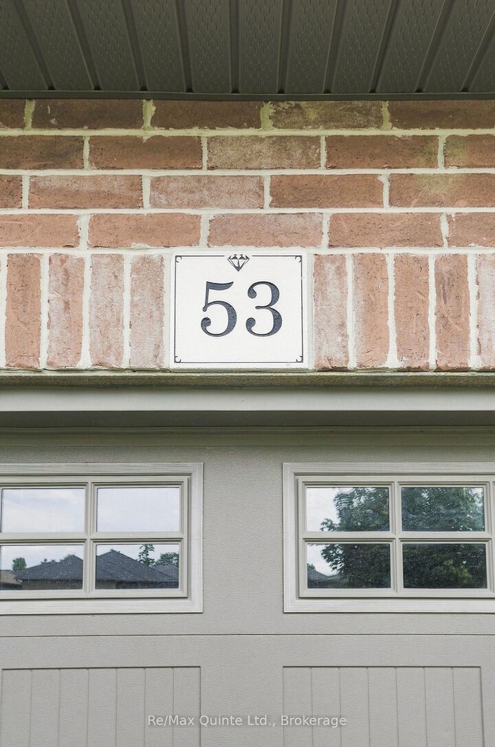 Property Photo:  53 Aspen Drive  ON K8V 0E2 