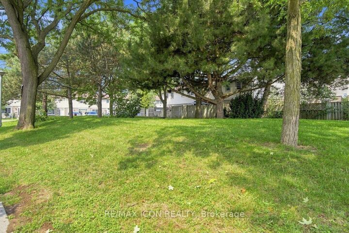 Property Photo:  690 Little Grey Street 116  ON N5Z 4M9 