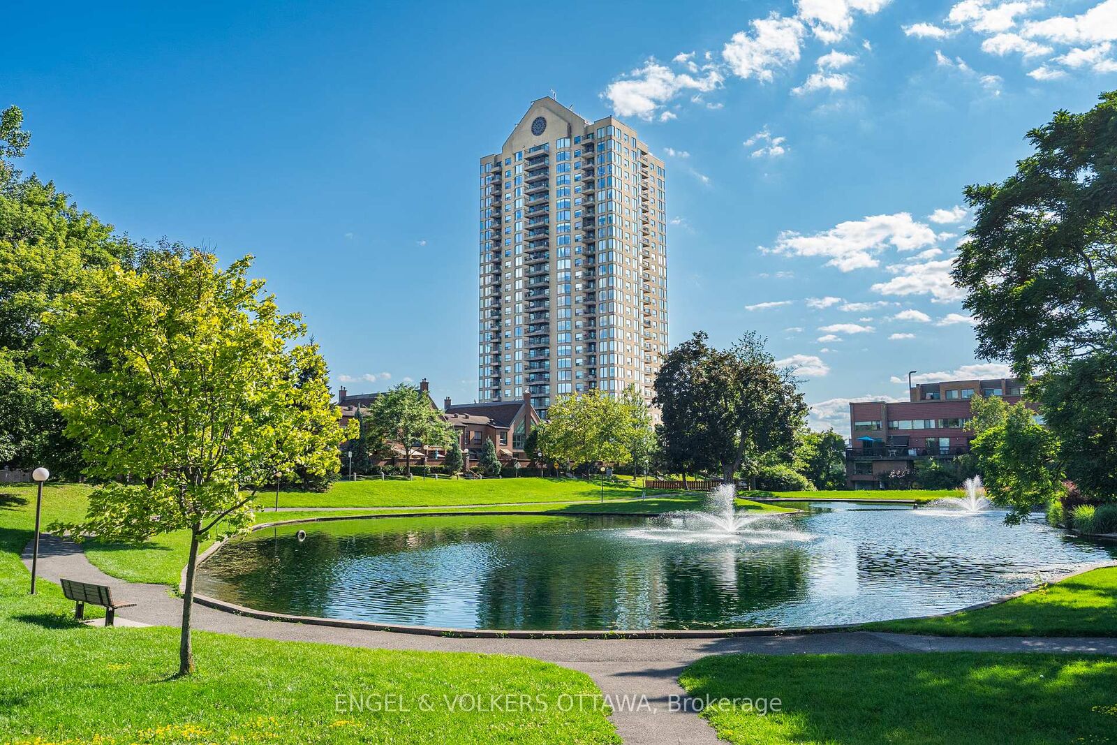Property Photo:  545 St Laurent Boulevard 205  ON K1K 4H9 