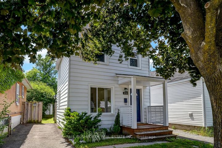 Property Photo:  978 Admiral Avenue  ON K1Z 6L9 