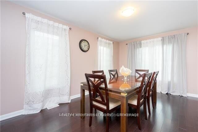 Property Photo:  920 Scott Boulevard  ON L9T 7C5 