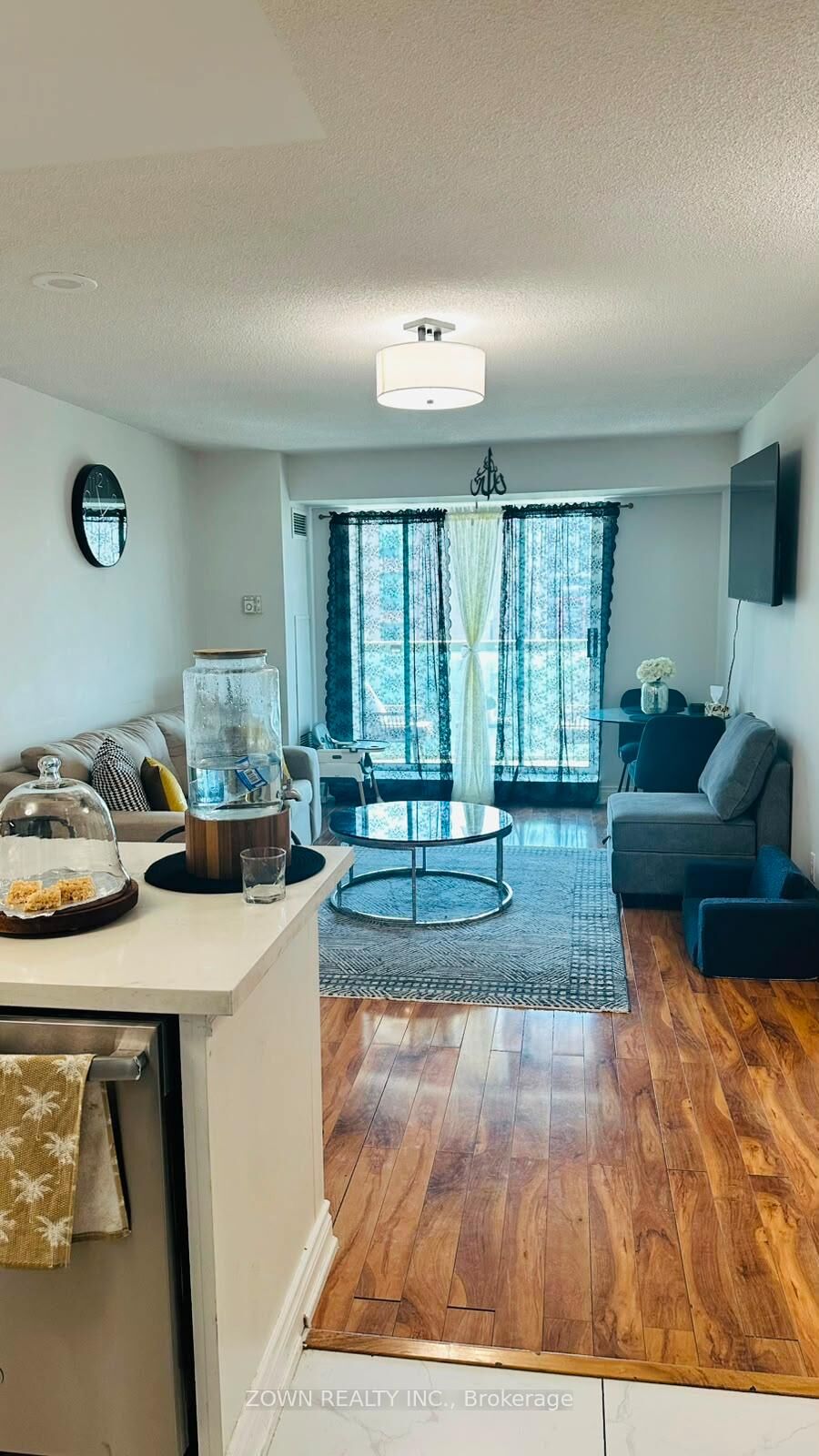 Property Photo:  3 Ellesmere Street 611  ON L4B 4N2 