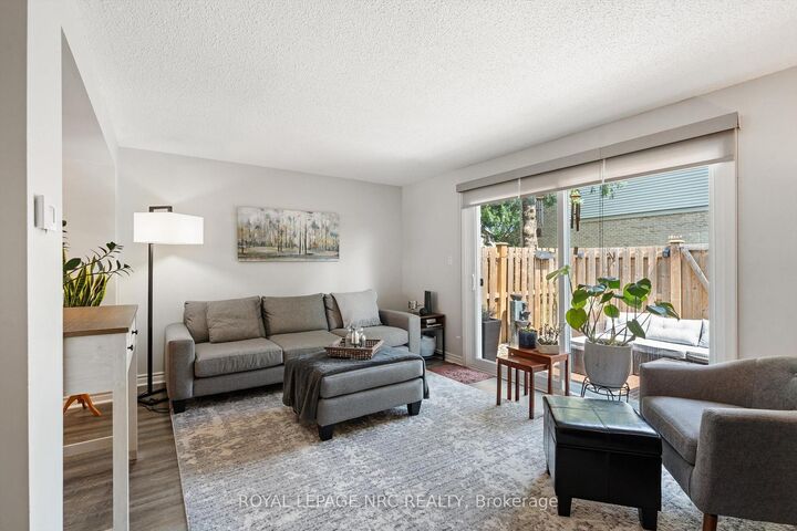 Property Photo:  6767 Thorold Stone Road 6  ON L2J 3W9 