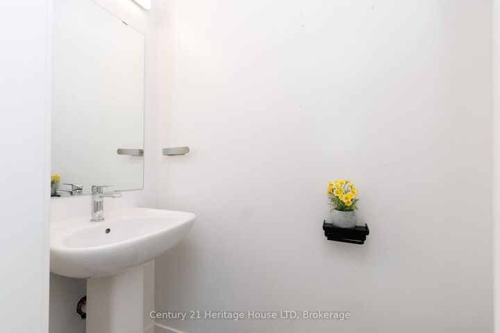 Property Photo:  1121 Cooke Boulevard 55  ON L7T 0C3 