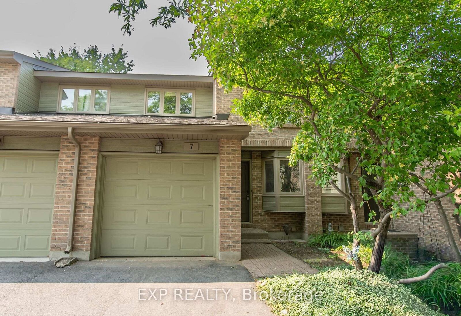 Property Photo:  710 Coronation Avenue Unit 7  ON K1G 4G7 
