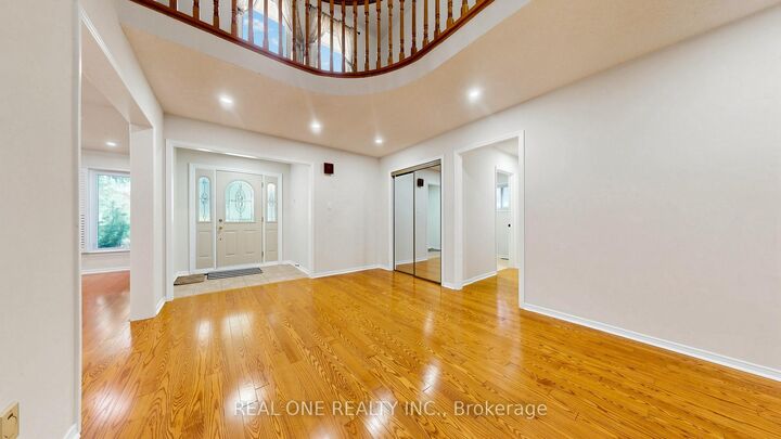 Property Photo: 2027 Roy Ivor Crescent ON L5L 3N7