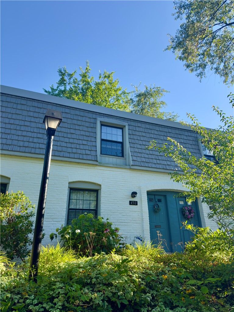 Property Photo: 450 Country View Ct PA 15205