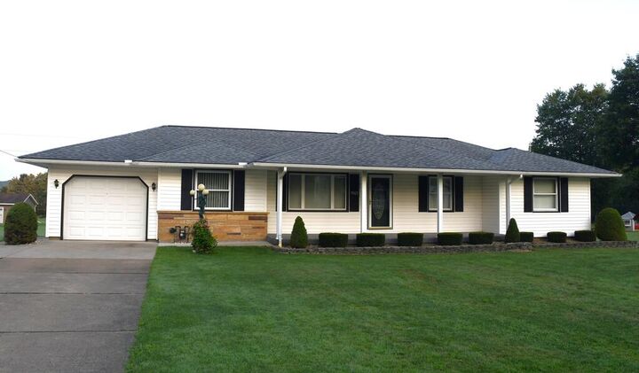 Property Photo: 1507 Lake Lucy Road PA 16353
