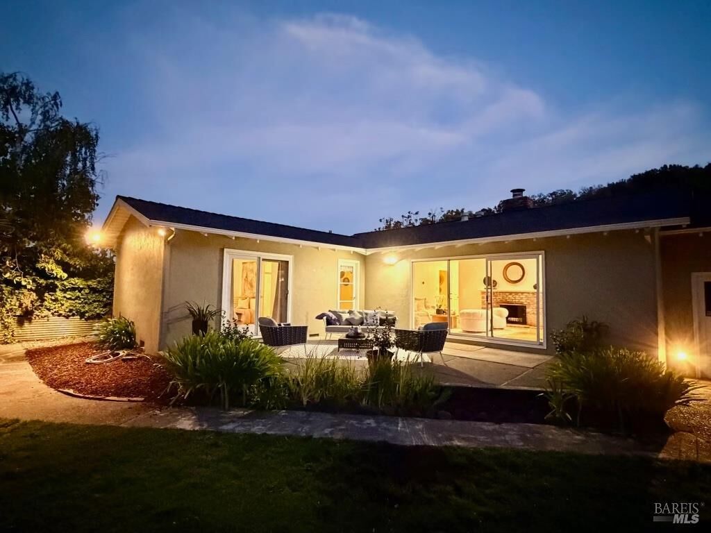 Property Photo:  44 Robinhood Drive  CA 94901 
