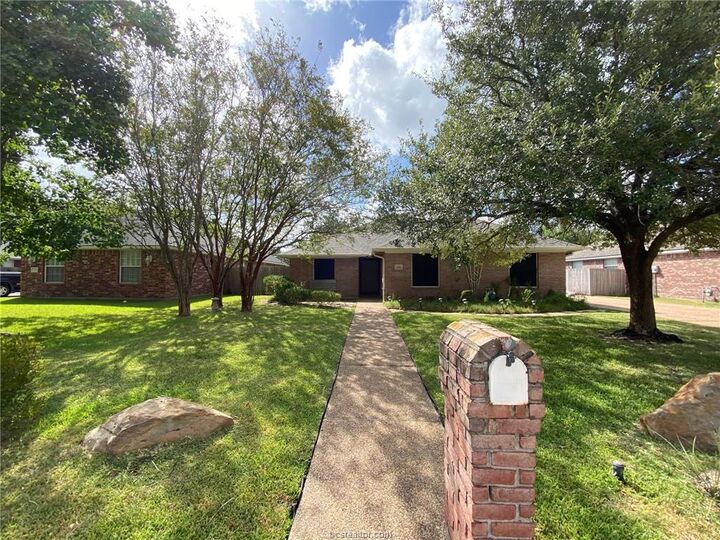 Property Photo: 306 Landsburg Lane TX 77845