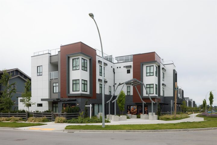6983 204 Street 13 — photo 1