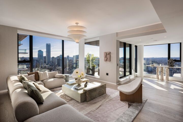 Property Photo: 1482 Robson Street 3102 BC V6G 1B9
