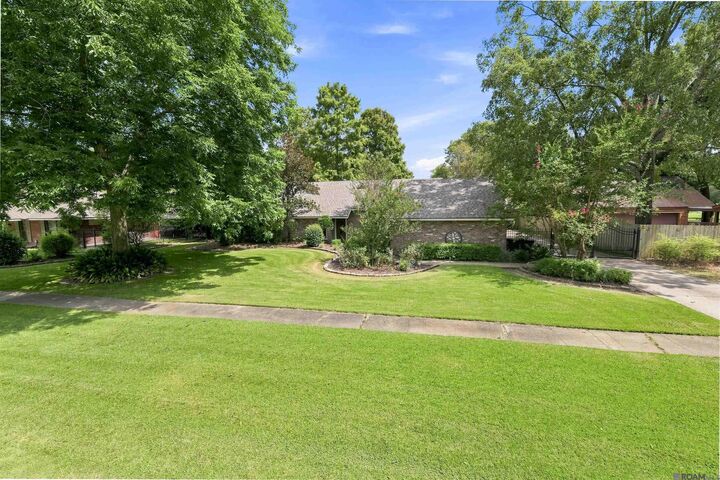 Property Photo:  14632 Bailey Dr  LA 70816 