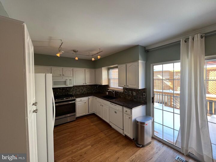 Property Photo: 17 Herbert Street VA 22305