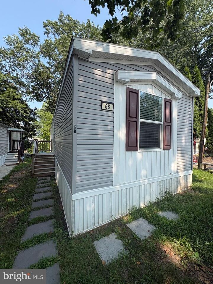 Property Photo:  68 Ashwood Lane  PA 19460 
