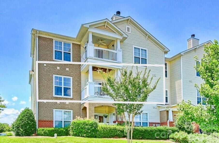 Property Photo:  9113 McDowell Creek Court 9113  NC 28031 