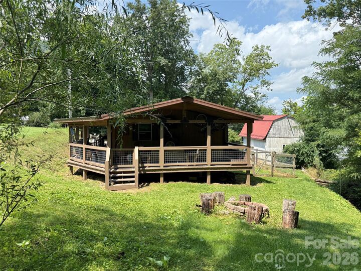 Property Photo: 433 Little Cove Road NC 28786