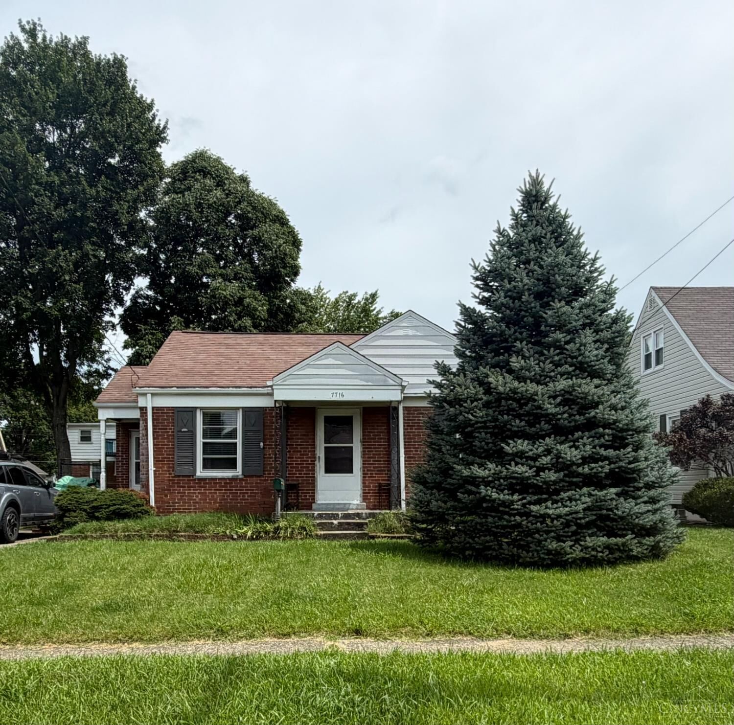 Property Photo: 7716 Dearborn Avenue OH 45236