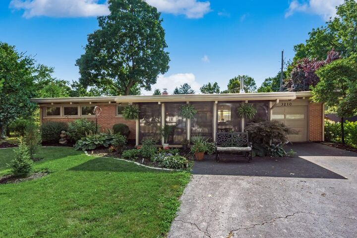 Property Photo:  3210 Kioka Avenue  OH 43221 