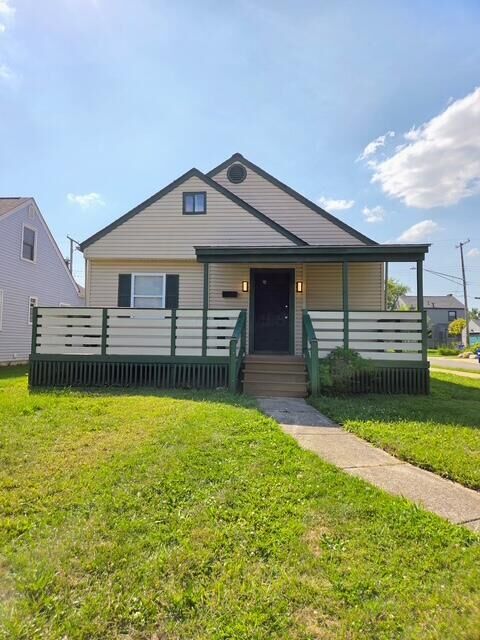 Property Photo: 769 Chestershire Road OH 43204