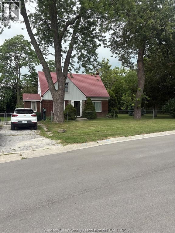 Property Photo:  2539 St Patricks  ON N9E 3G5 