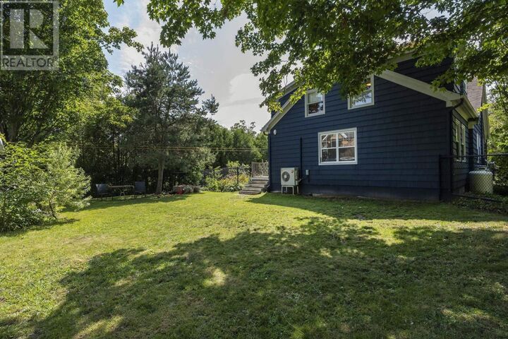 Property Photo:  164 Cottage Street  NS B0P 1E0 