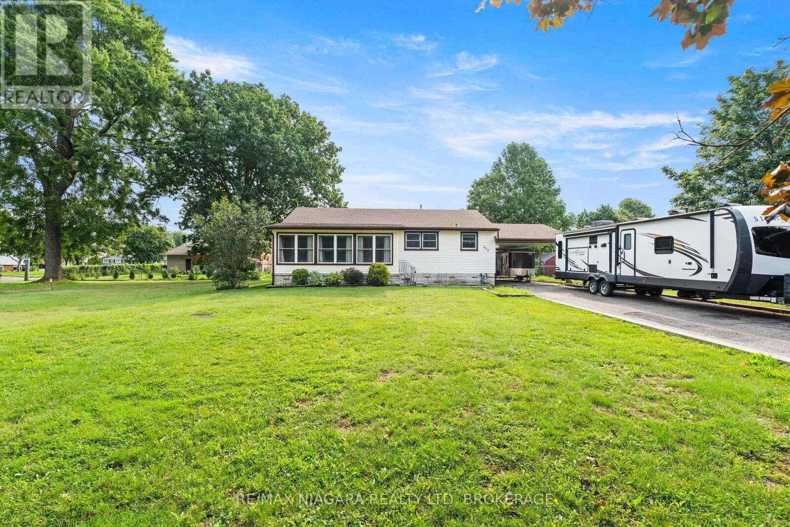 Property Photo:  466 Clare Avenue  ON L3C 3B3 