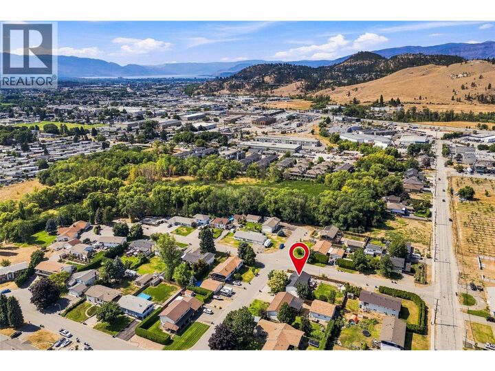 Property Photo: 420 Hillaby Avenue BC V1X 6G2