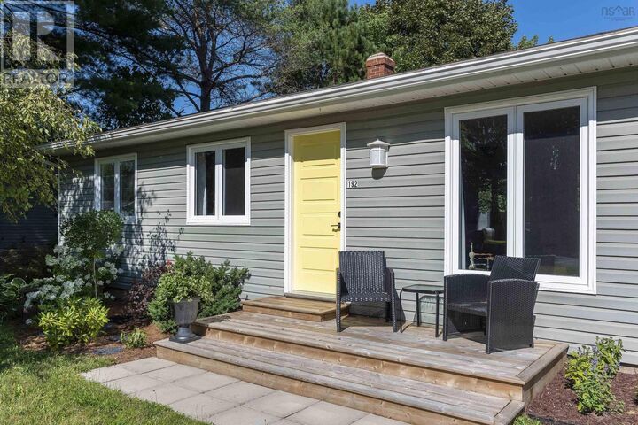 192 Foster Street — photo 1