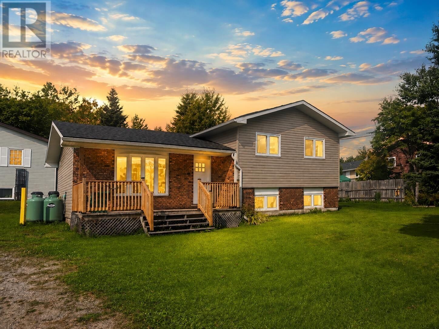 Property Photo:  64 Parkway Place  ON P0T 2W0 