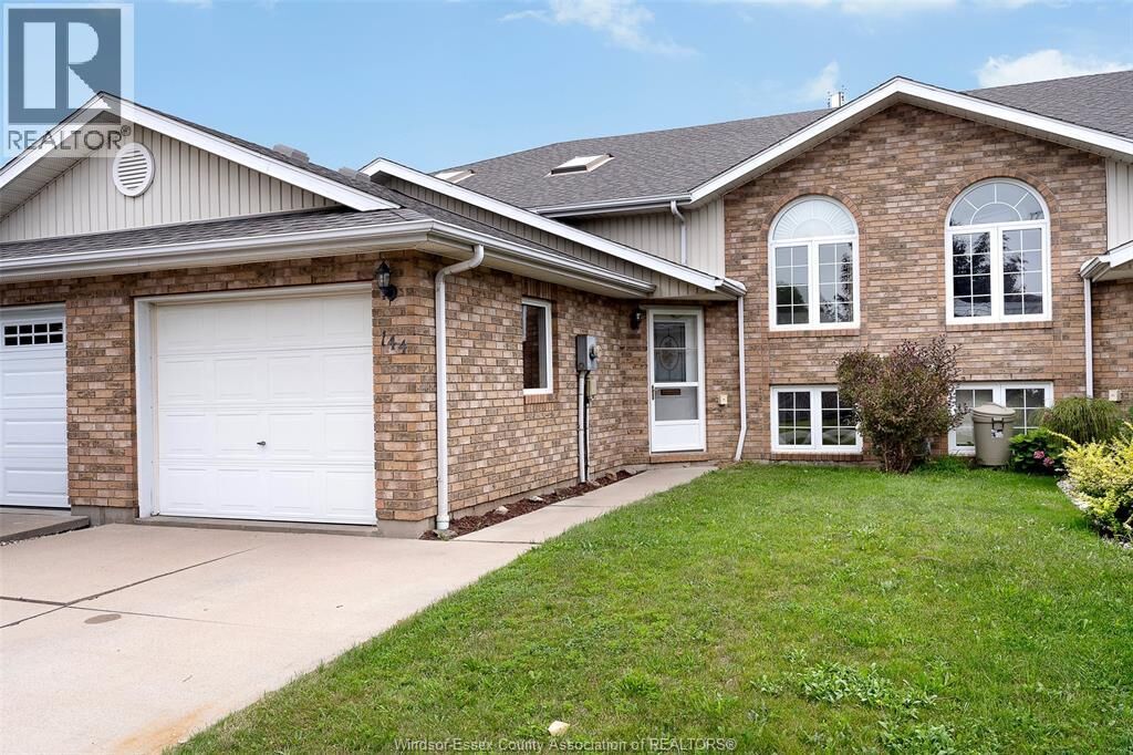 Property Photo: 144 Bennie Ave ON N8H 4Y5