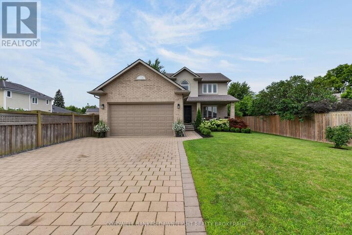 Property Photo:  7 Finch Street  ON N0M 1A0 