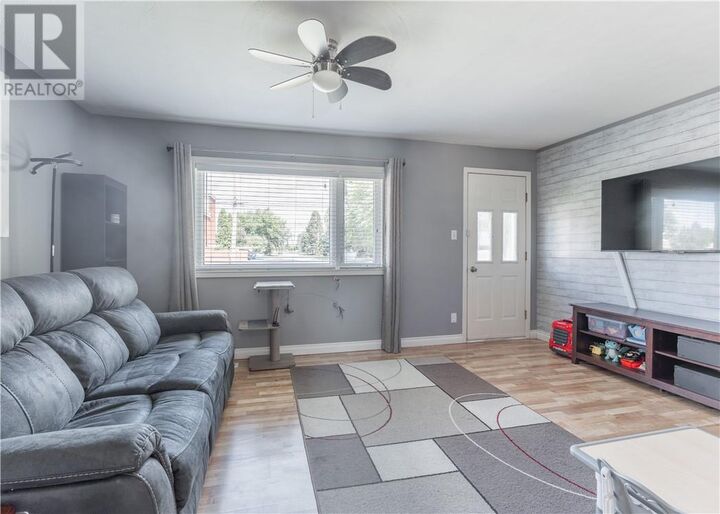 Property Photo:  25 Oscar Street  ON P3P 1X6 