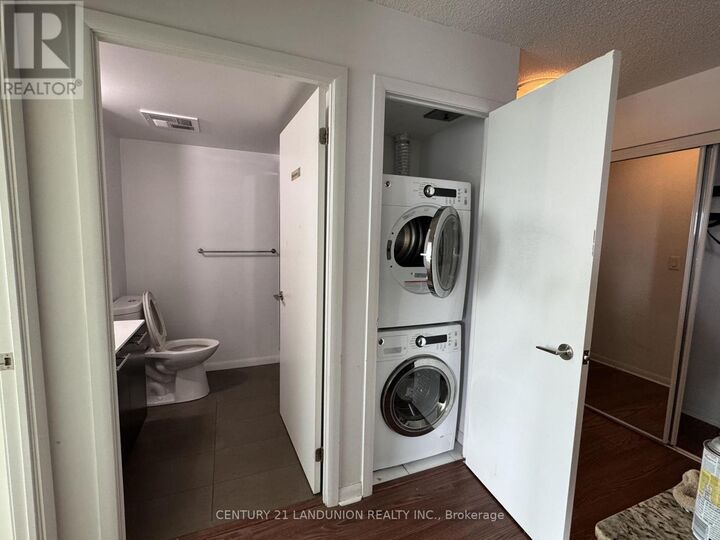 Property Photo:  96 St Patrick Street 910  ON M5T 1V2 