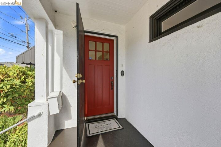 Property Photo:  1028 57th St  CA 94608 