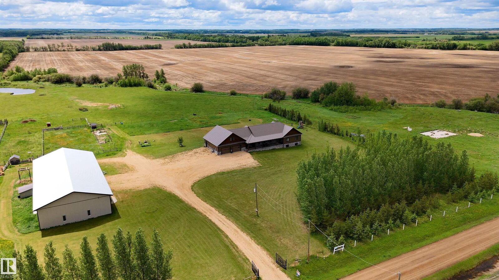 Property Photo: 26517 Twp Road 584 AB T0G 1W0