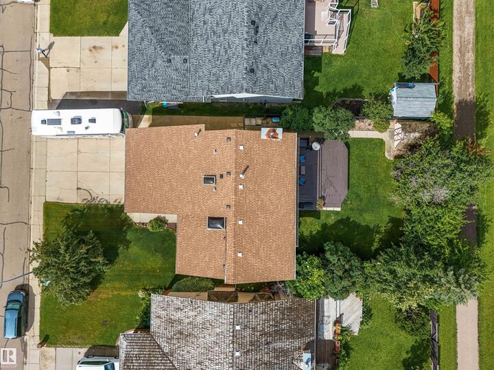 Property Photo: 4705 Beckett Rd AB T7A 1E8