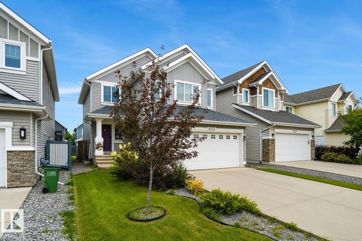 Property Photo:  8432 18 Avenue SW  AB T5K 2L6 