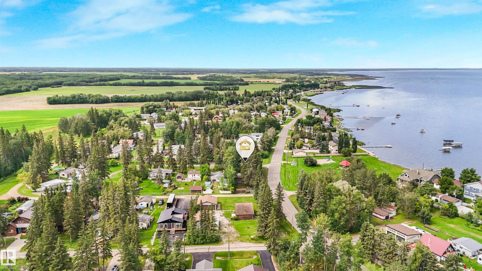 Property Photo:  5001 Crestview Drive  AB T0A 0E0 
