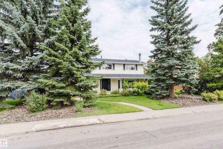Property Photo: 11736 35A Avenue NW AB T6J 0B5