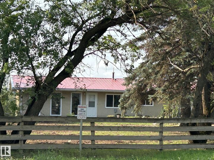Property Photo: 22529 Twp Rd 590 AB T0A 3J0