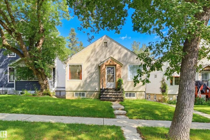 Property Photo: 9728 89 Avenue NW AB T6E 2S2