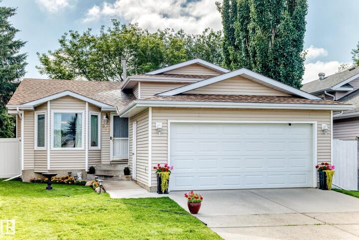 Property Photo:  350 Pearson Crescent NW  AB T5T 5Y7 
