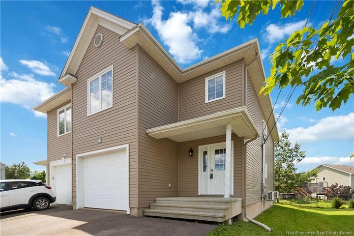76 Gagnon — photo 1