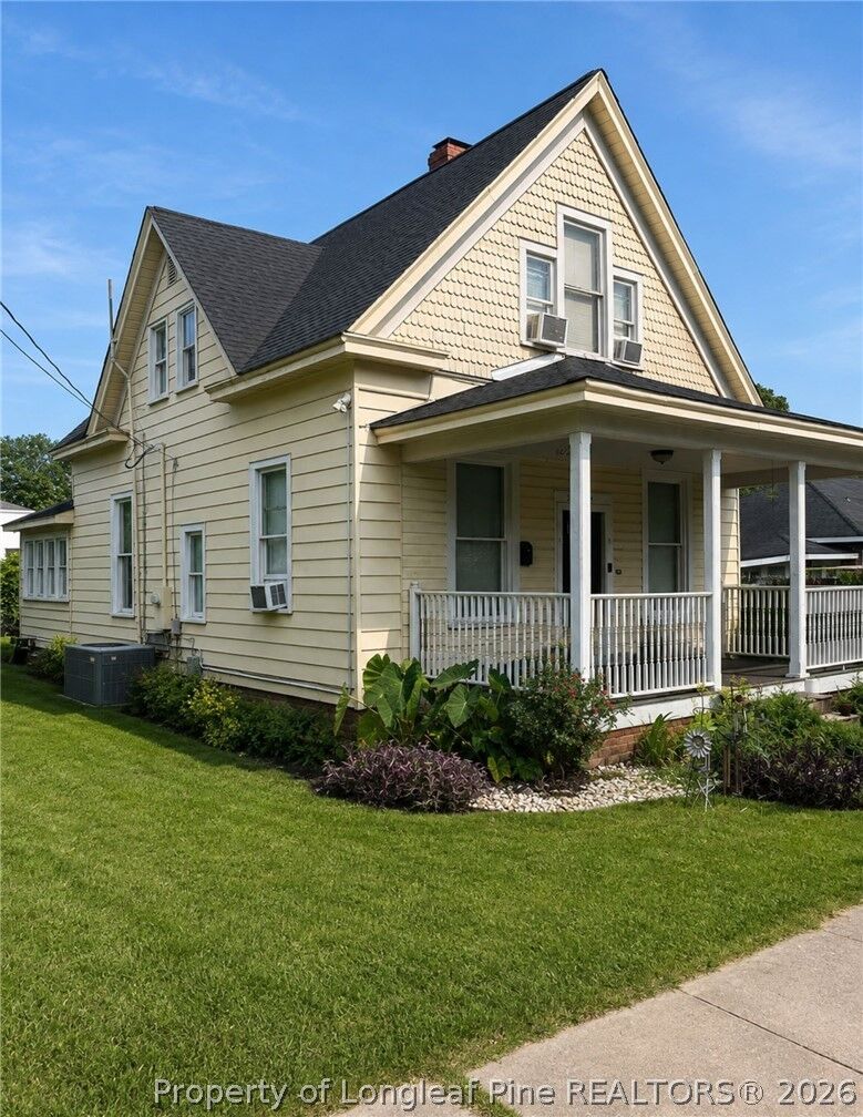 Property Photo:  307 E Mitchell Street E  NC 28340 