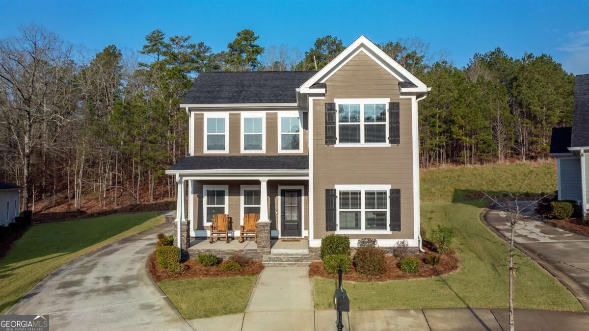 Property Photo: 1231 Carriage Ridge Drive GA 30642