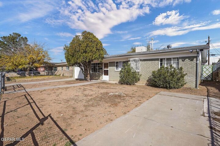 Property Photo: 9210 Vicksburg Drive TX 79924