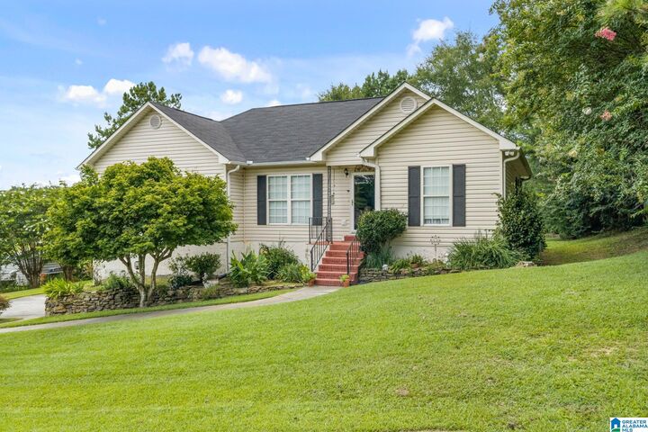Property Photo:  129 Mayfair Lane  AL 35057 