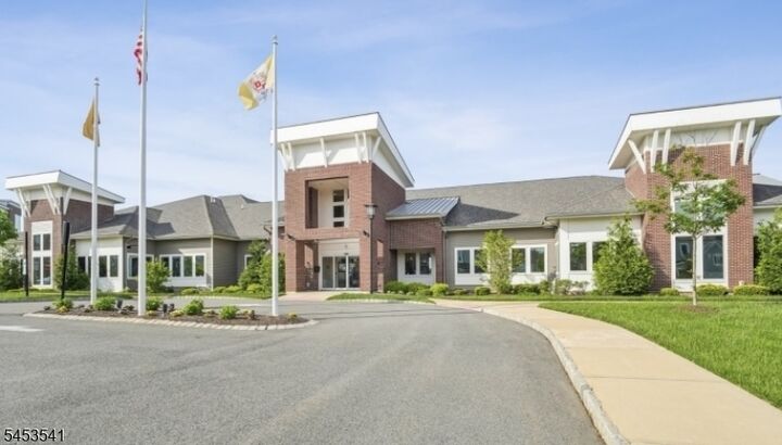 Property Photo:  2 Vanderbilt Blvd 403  NJ 07932 