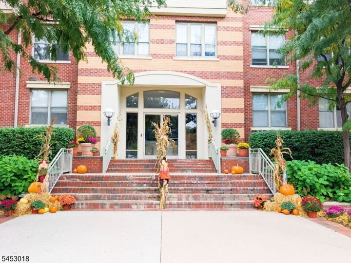 Property Photo:  24 Ave At Port Imperial  NJ 07093 